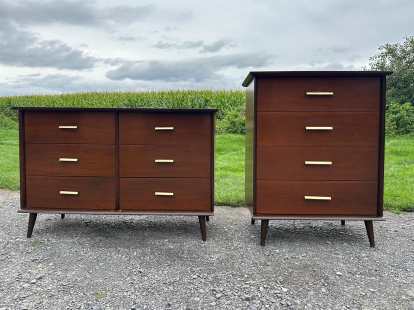 Vintage MCM Walnut Dresser Set (CAN DELIVER)