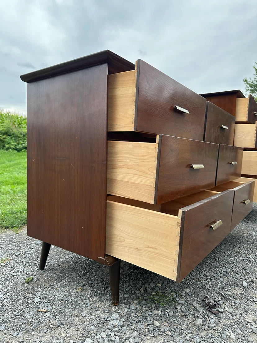 Vintage MCM Walnut Dresser Set (CAN DELIVER) - photo 3