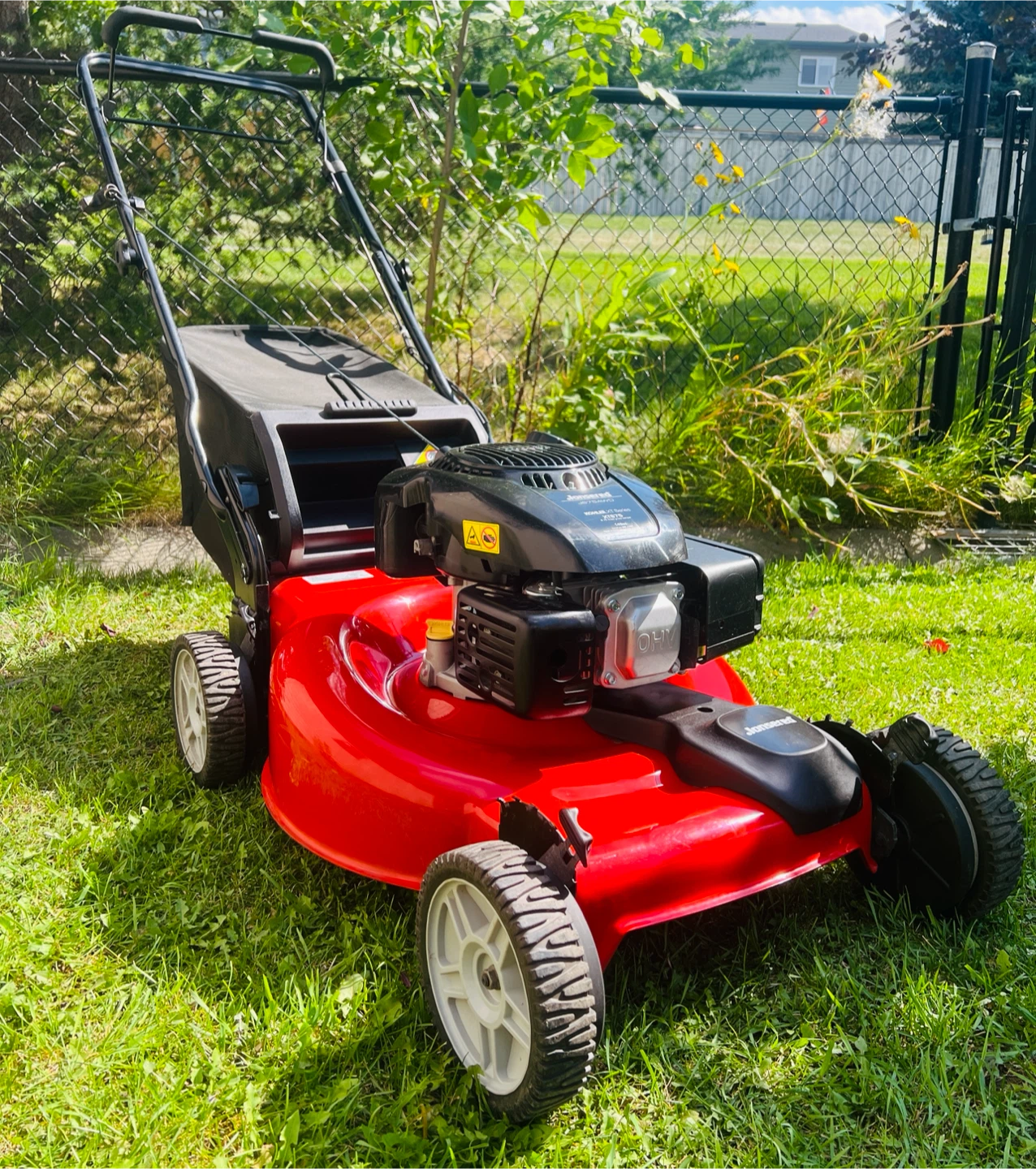 Jonsered J675AWD Lawnmower
