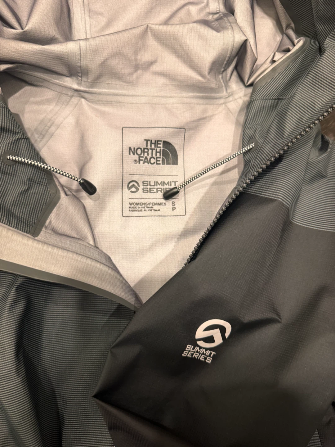 gortex north face women’s jacket size small - photo 3