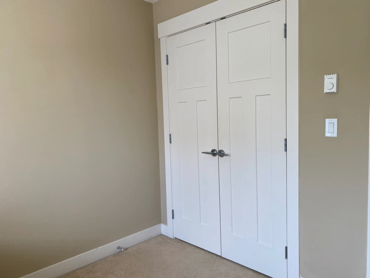 Private bedroom for rent