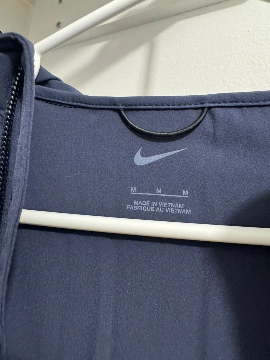 Brand new nike Men's Full-Zip Hooded Jacket medium - photo 3