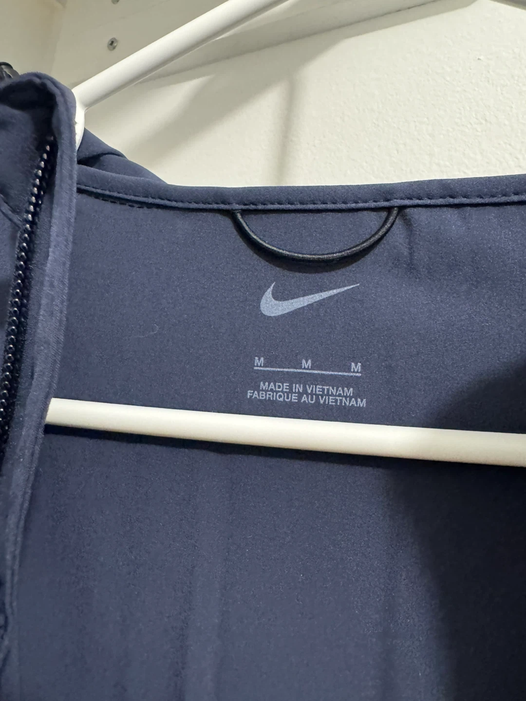 Brand new nike Men's Full-Zip Hooded Jacket medium - photo 4