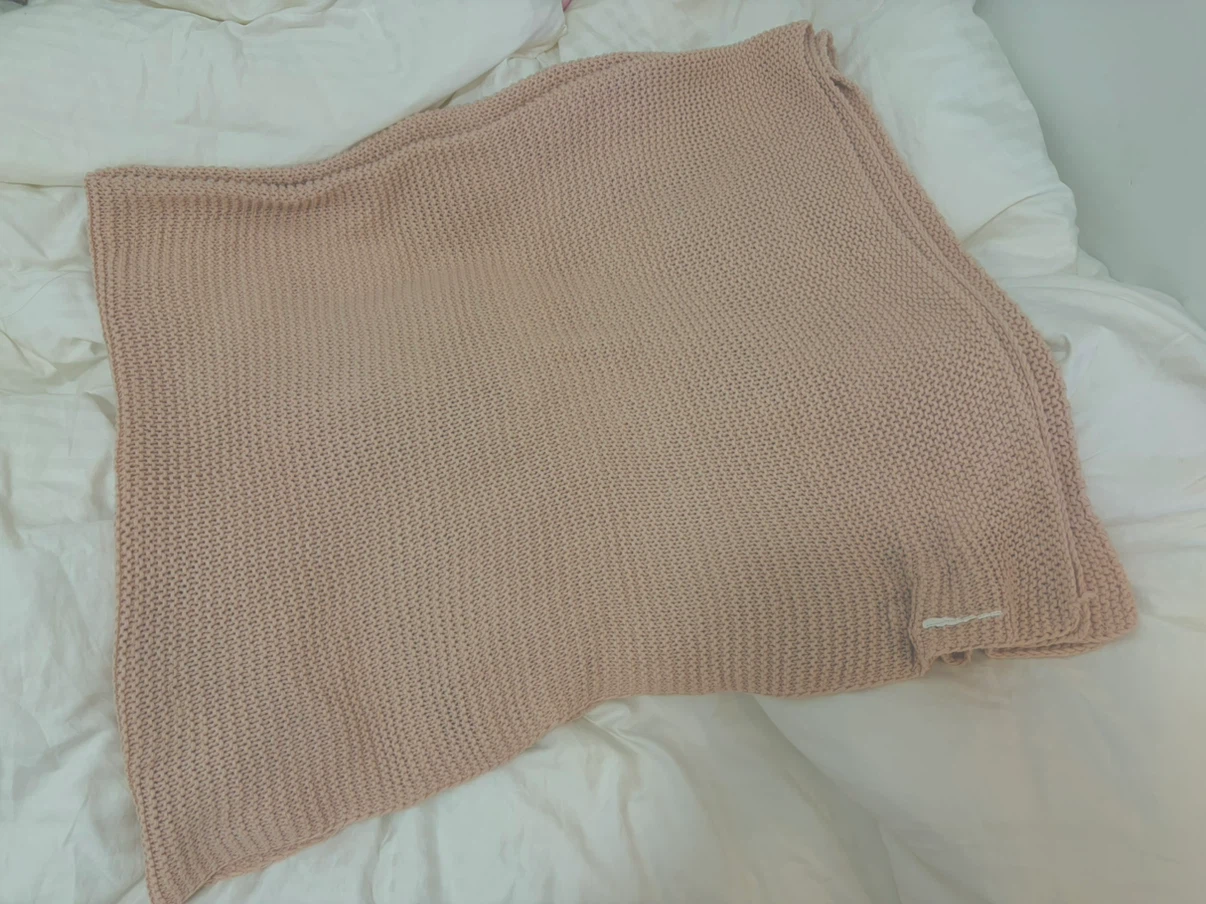 Pink knit bed shawl / throw blanket