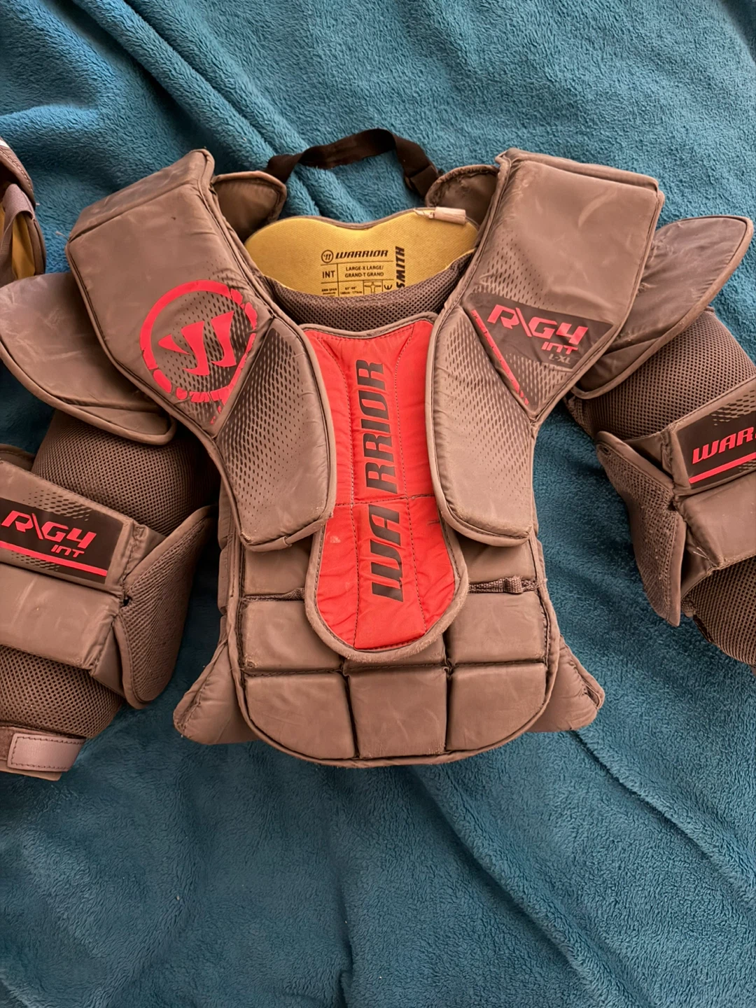 Warrior Ritual G4 Intermediate Goalie Chest Protector