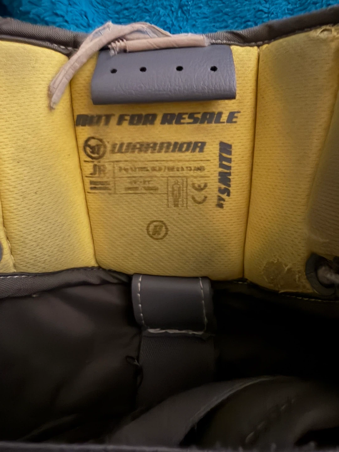 Warrior RG4 Jr Hockey Knee Pads - photo 3
