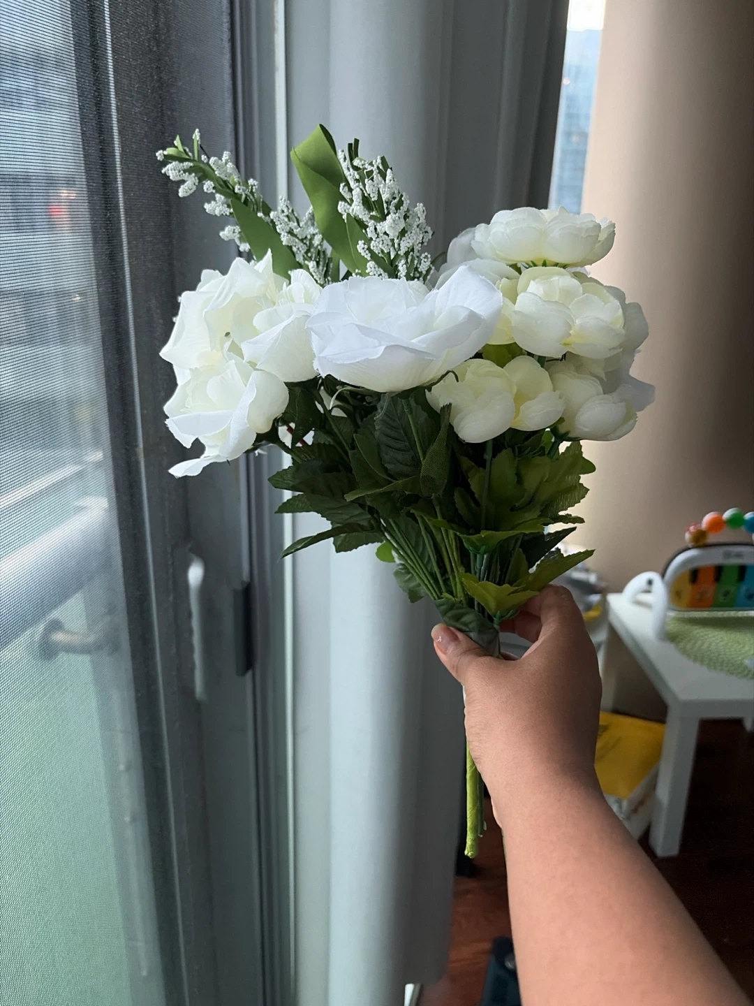 White Artificial Flower Bouquet - photo 2