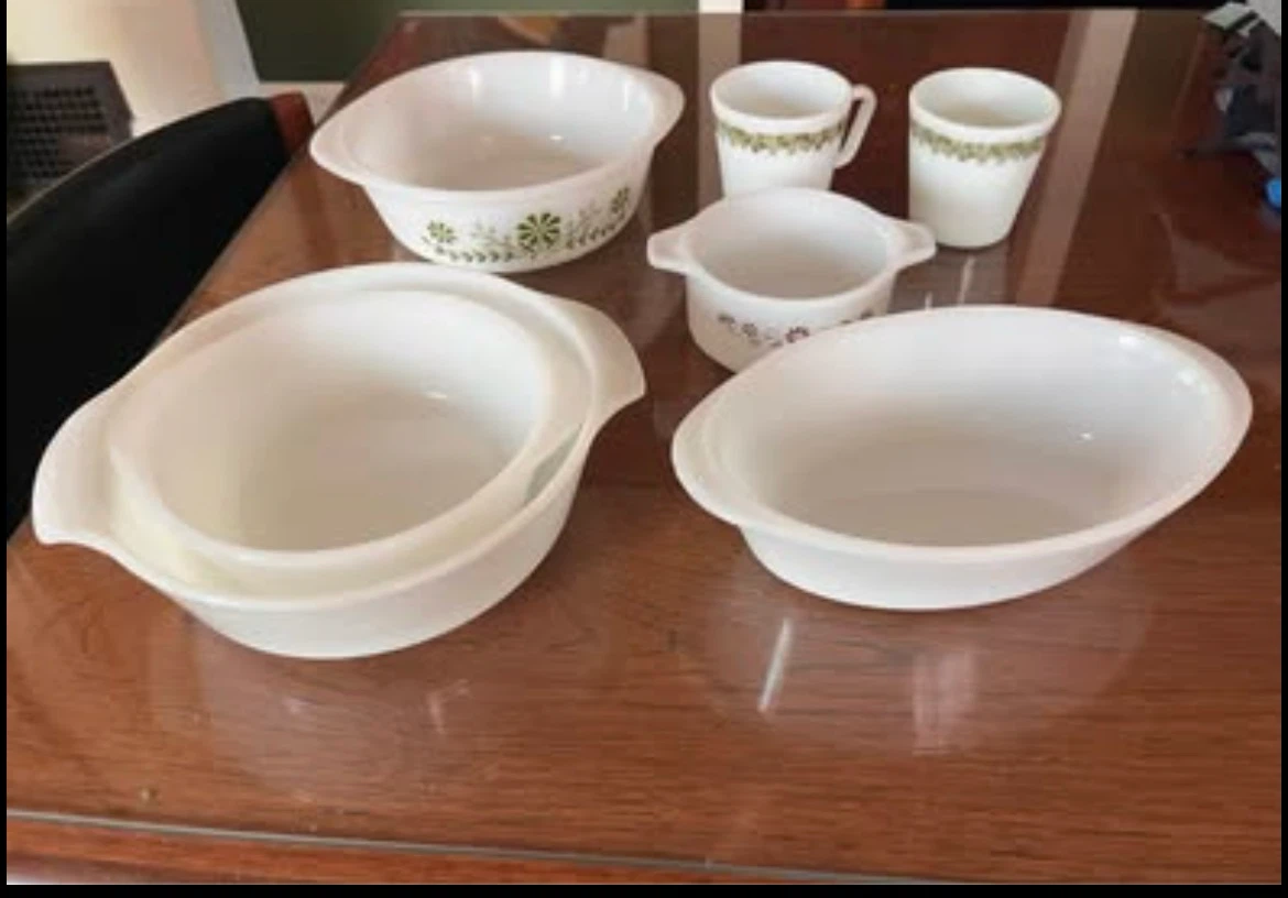 Vintage 7 pc milk glass lot