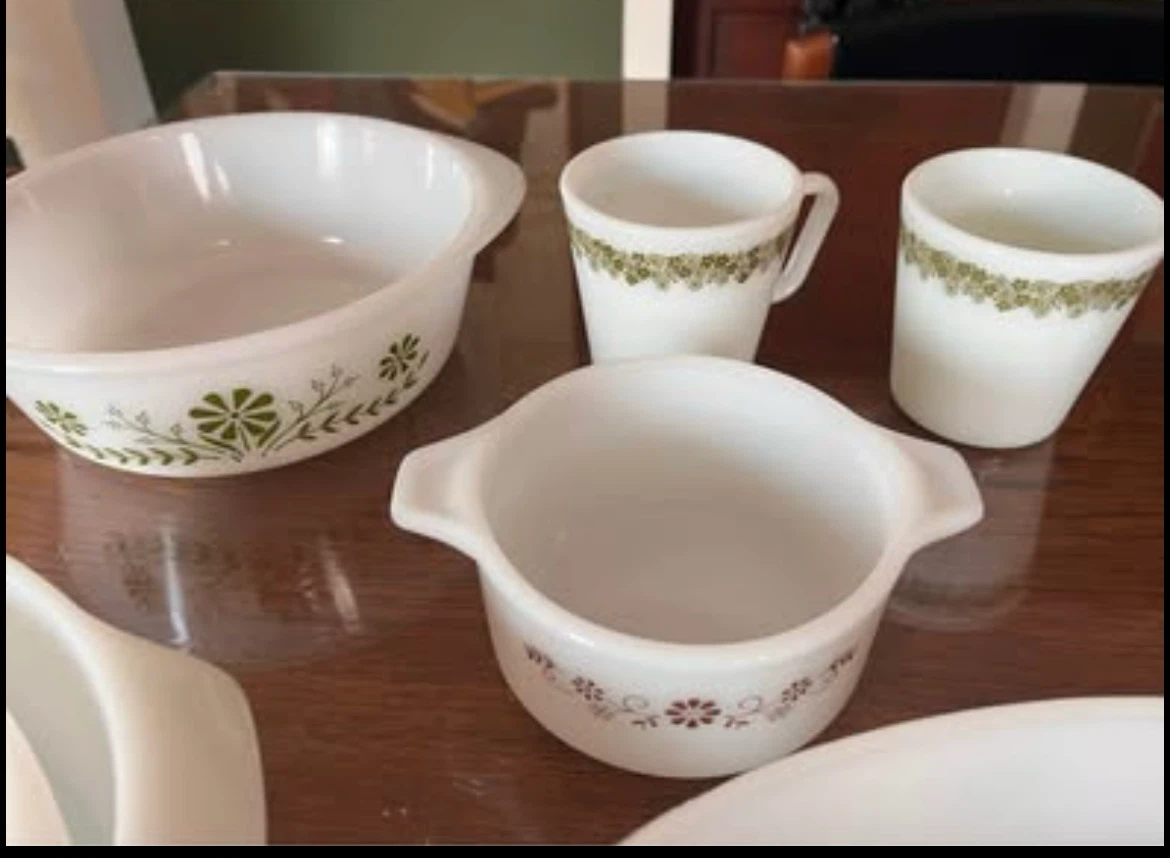 Vintage 7 pc milk glass lot - photo 2