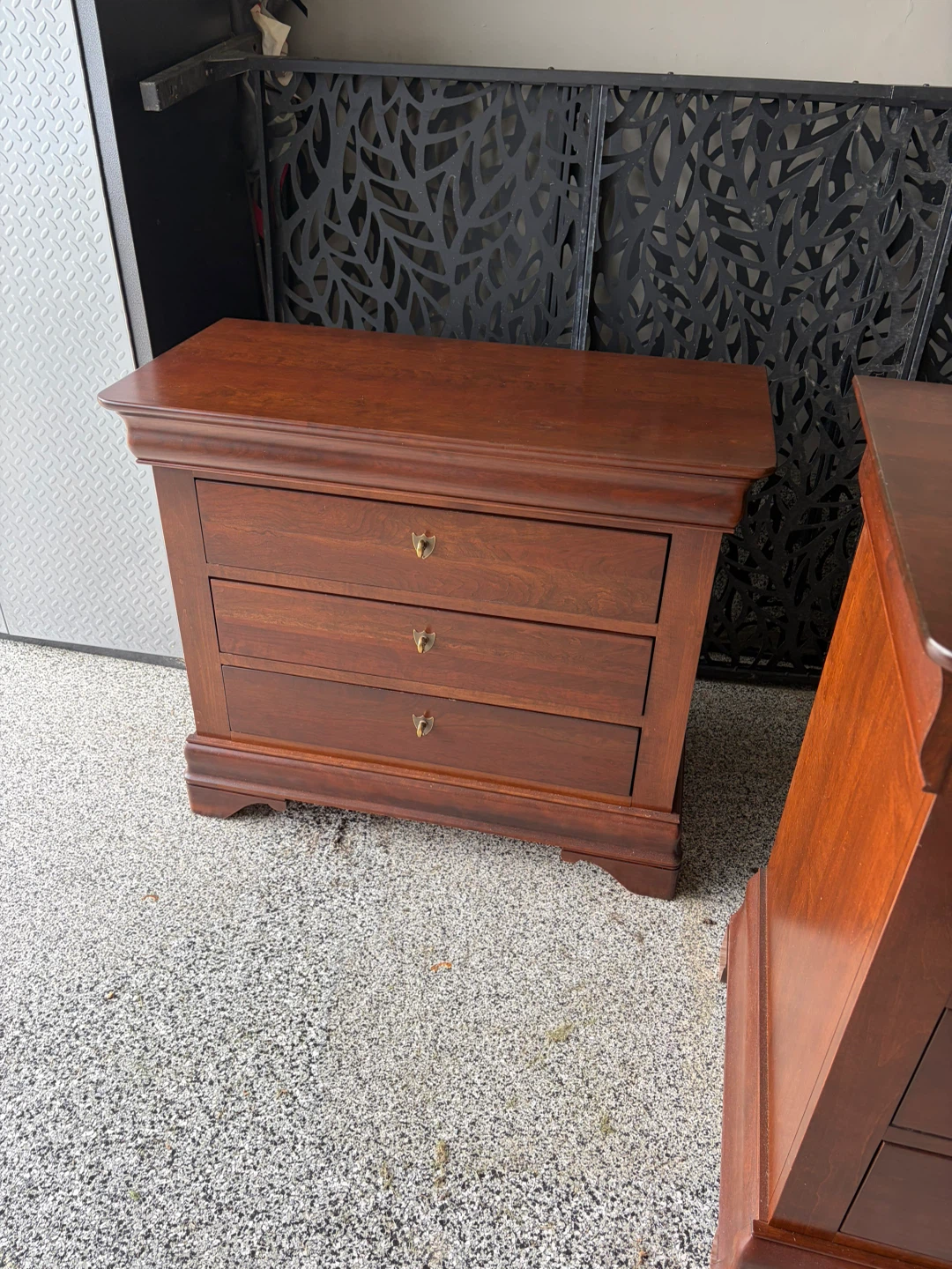 Solid Wood Bedroom Dresser Set - photo 2
