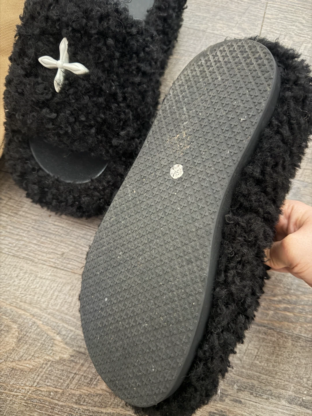 SMFK Compass Black Velvet Furry Slippers - photo 2