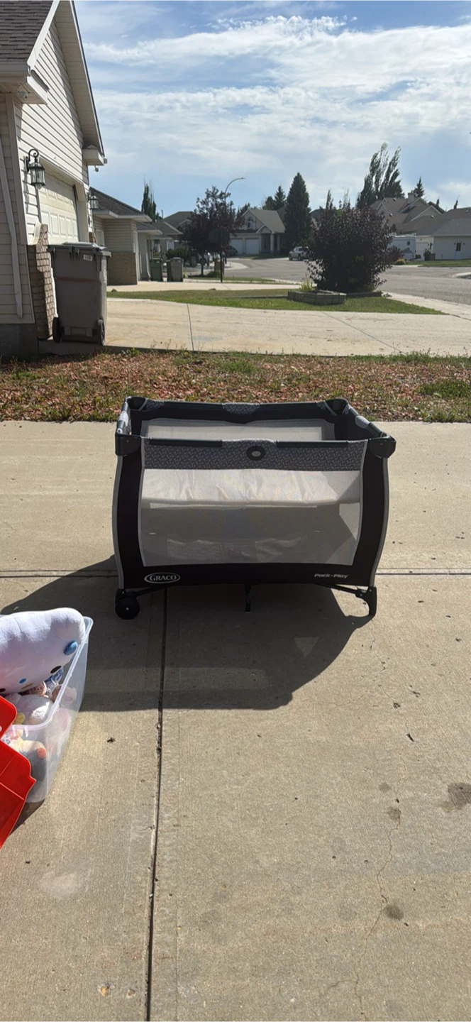 Graco Pack 'n Play Playard