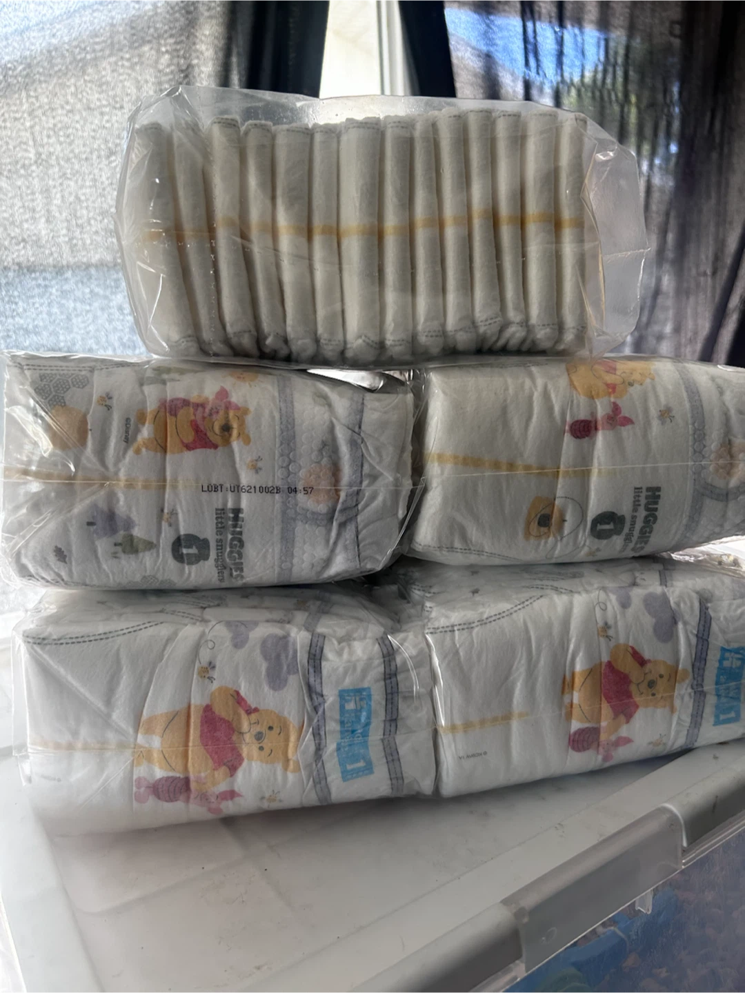 Pampers AMORE nb diapers 76 Count, huggies size 1