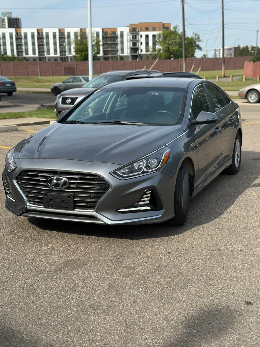 2018 Hyundai Sonata Grey Sedan SE - photo 2