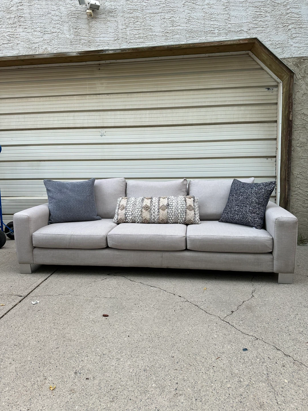 Urban Barn Tribeca Custom Sofa – Light Grey – Made in Canada - photo 5
