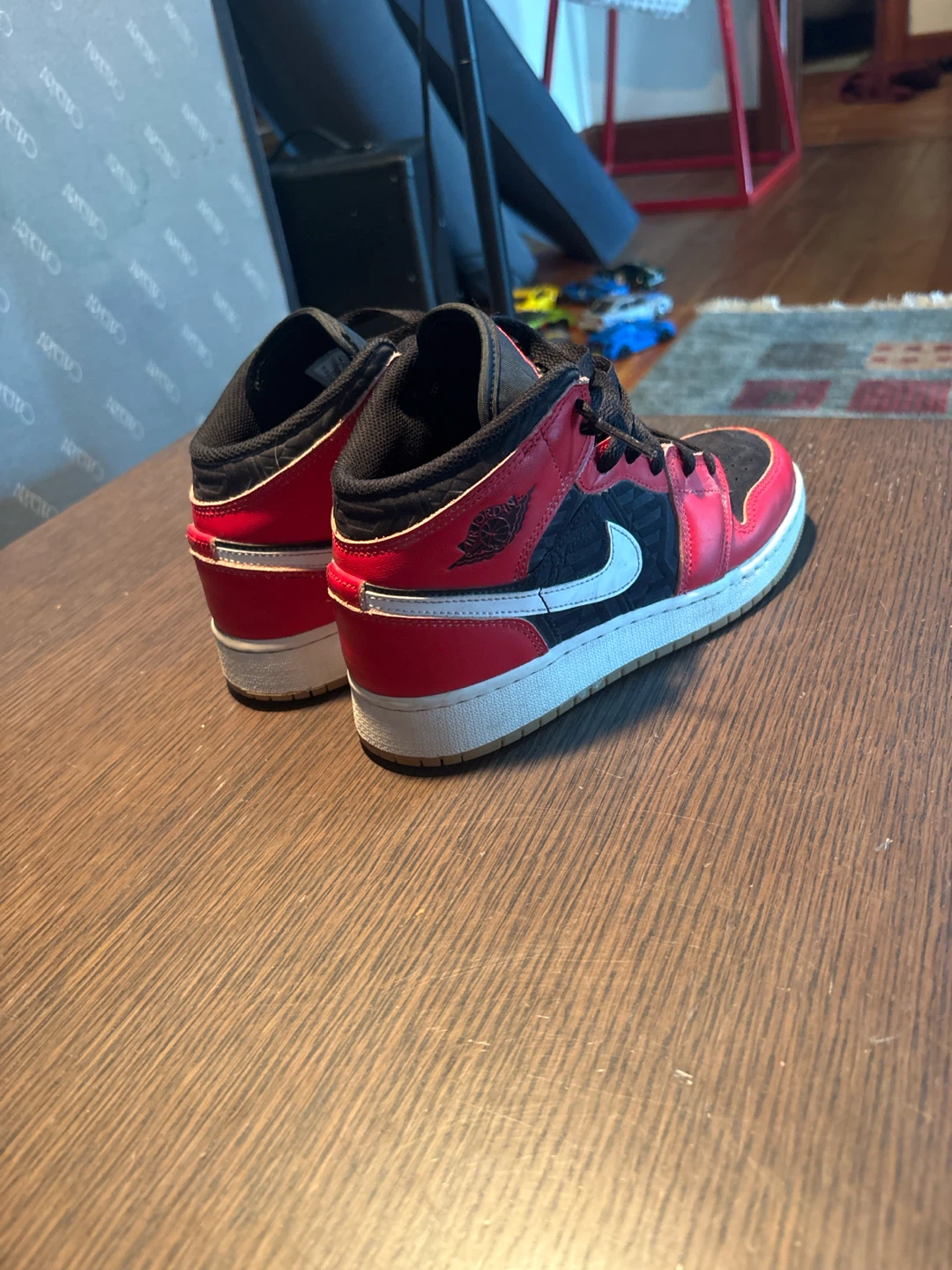 Air Jordan 1 Mid christmases - photo 4