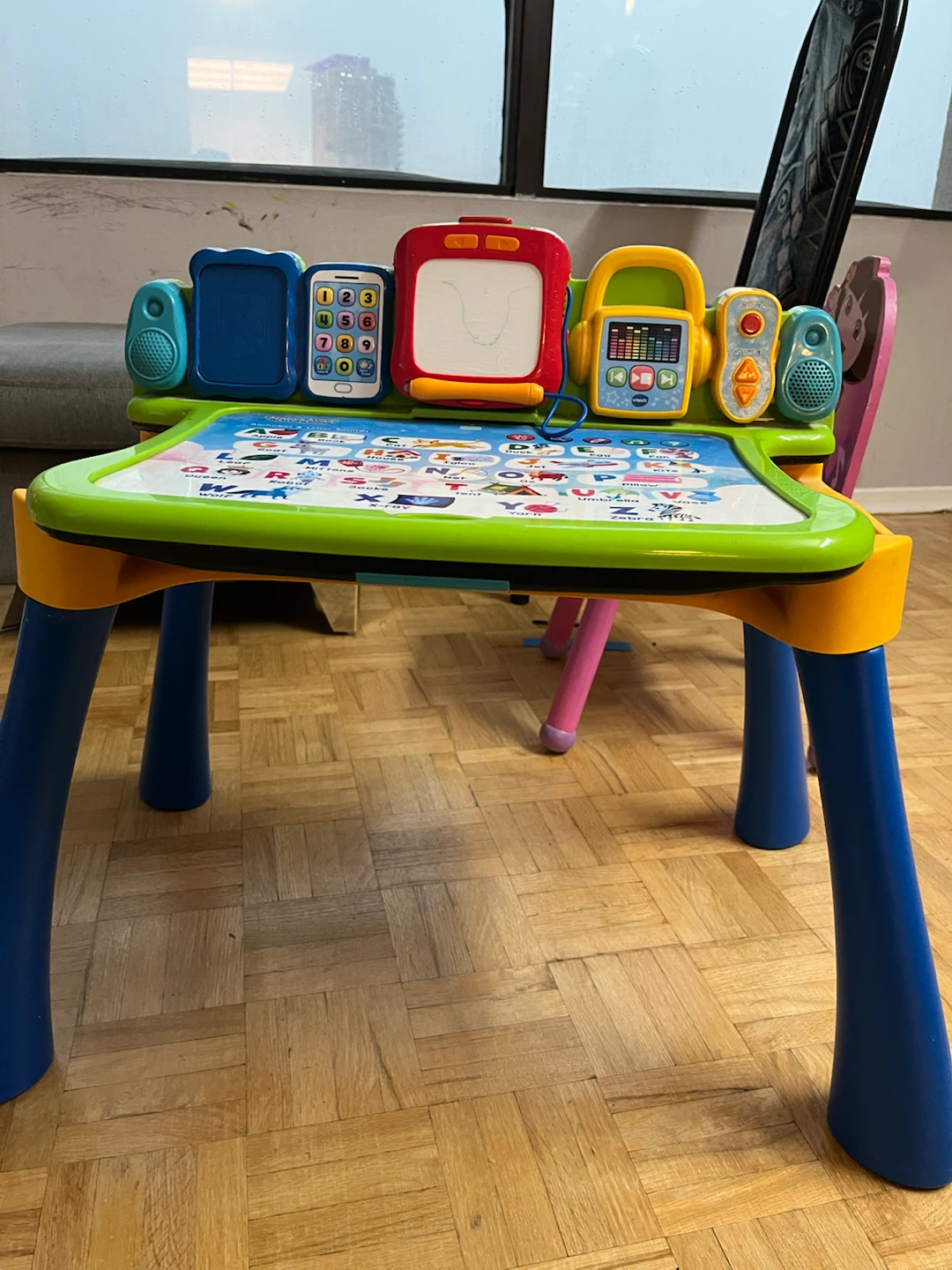 VTech Touch and Learn Activity Desk