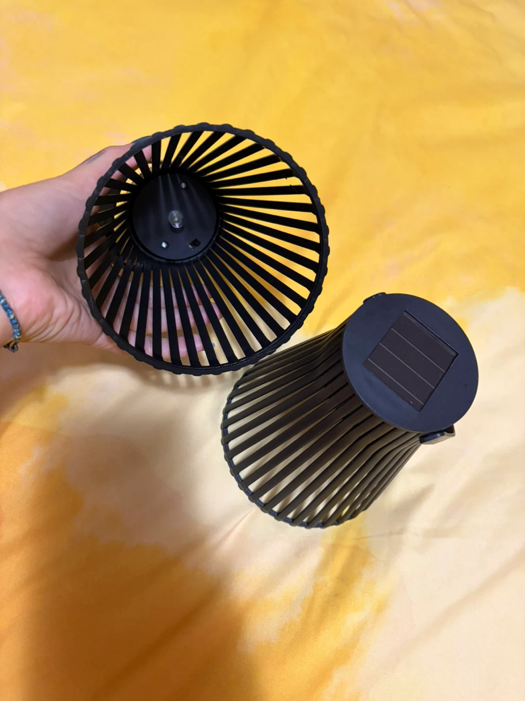 2 outdoor lights - Solar