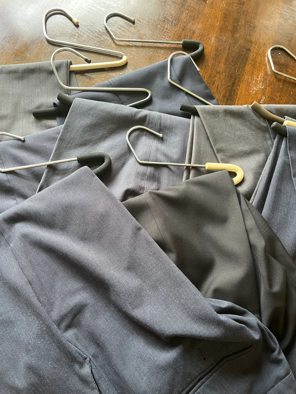 Over 20 pairs - Men's Dress Pants - photo 3