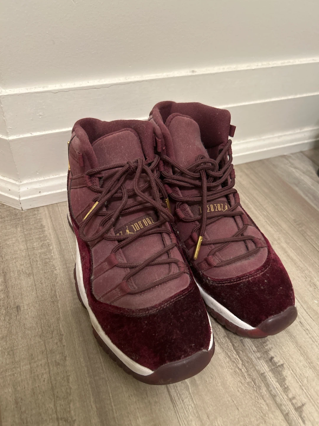 Jordan 11 Retro Premium Heiress Maroon