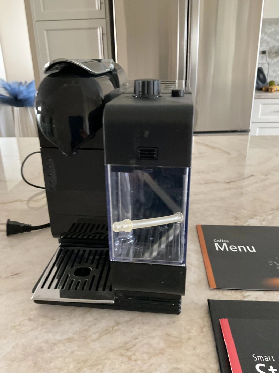 Nespresso Coffee machine - photo 2