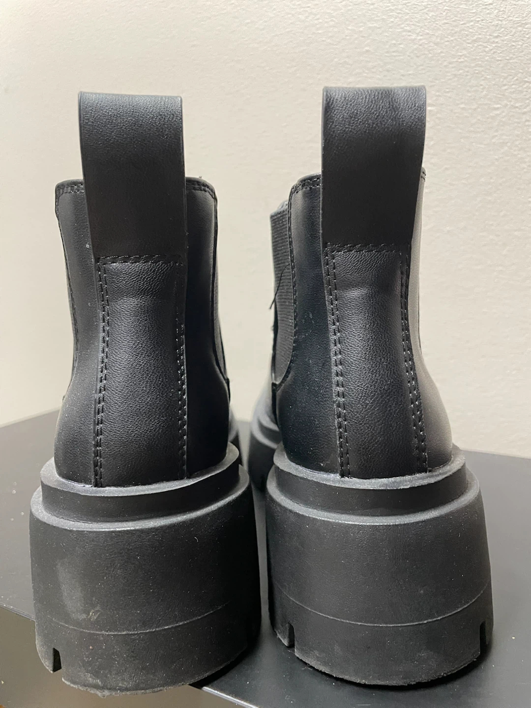Black H&M Platform Chelsea Boots - photo 3
