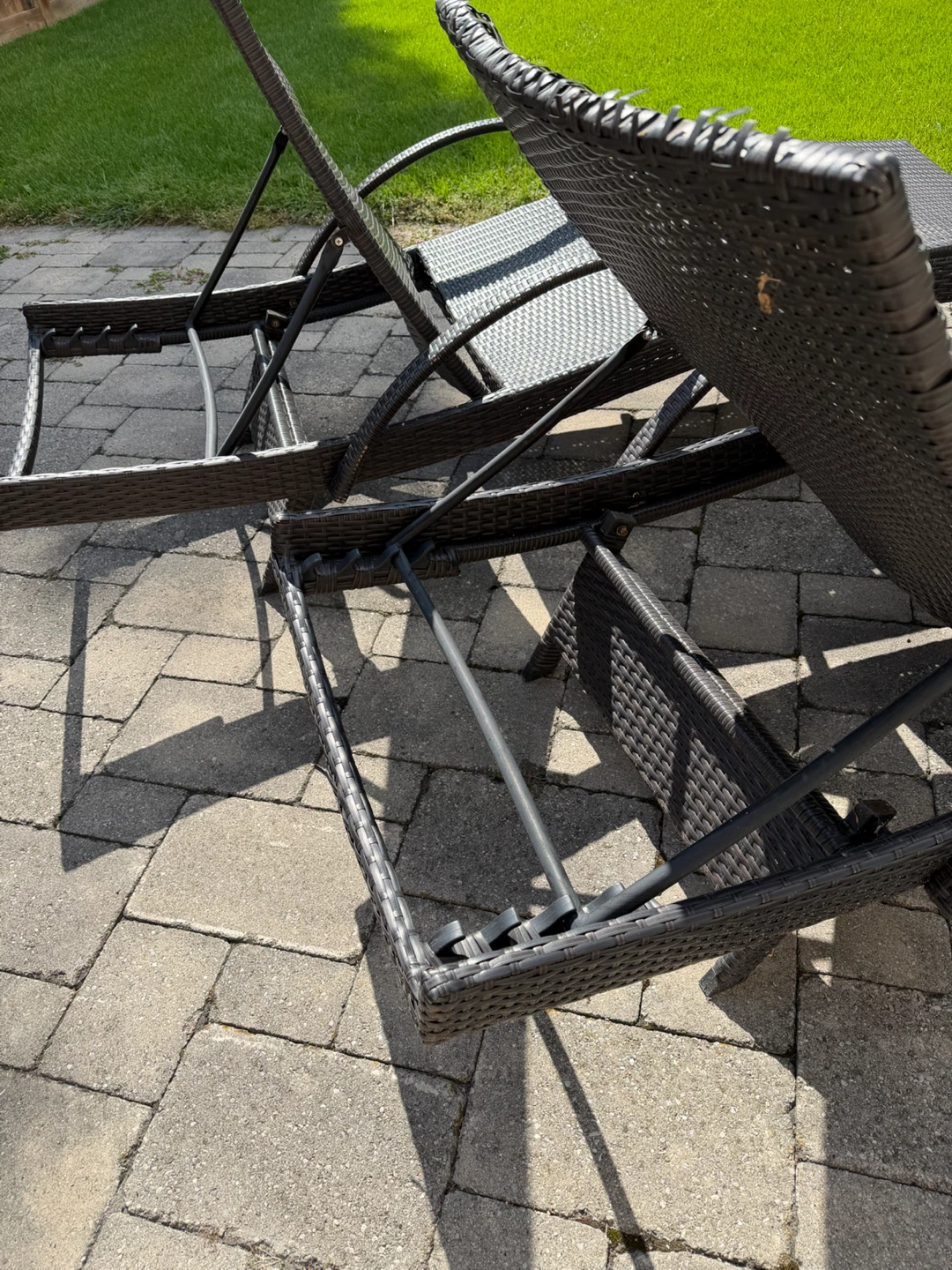 2 WICKER LOUNGE CHAIRS BOTH FOR $60 SELLING AS IS - photo 5