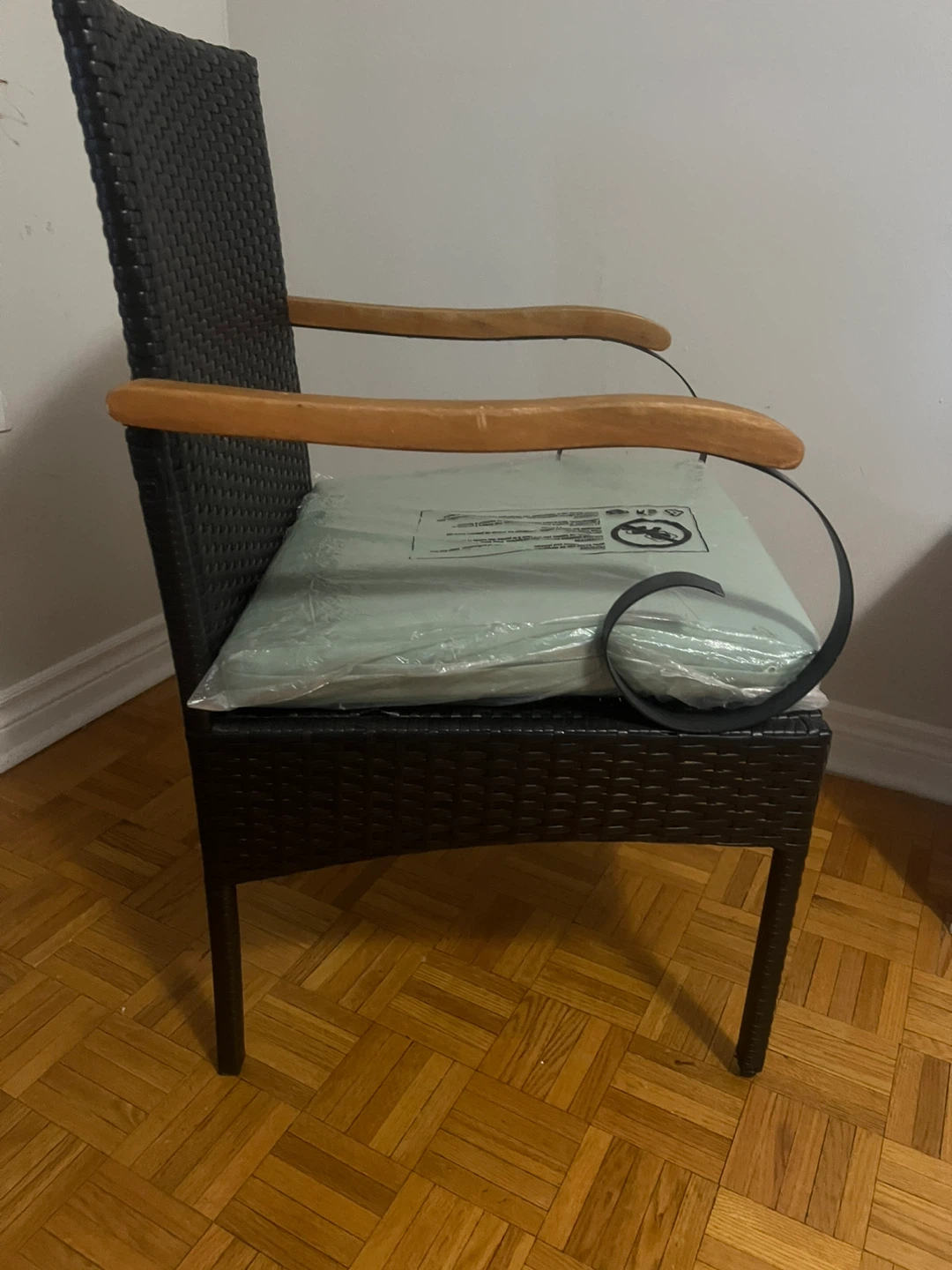 Chair - photo 2