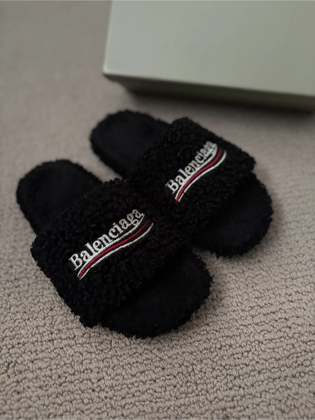 Balenciaga slides size 8.5 - photo 2