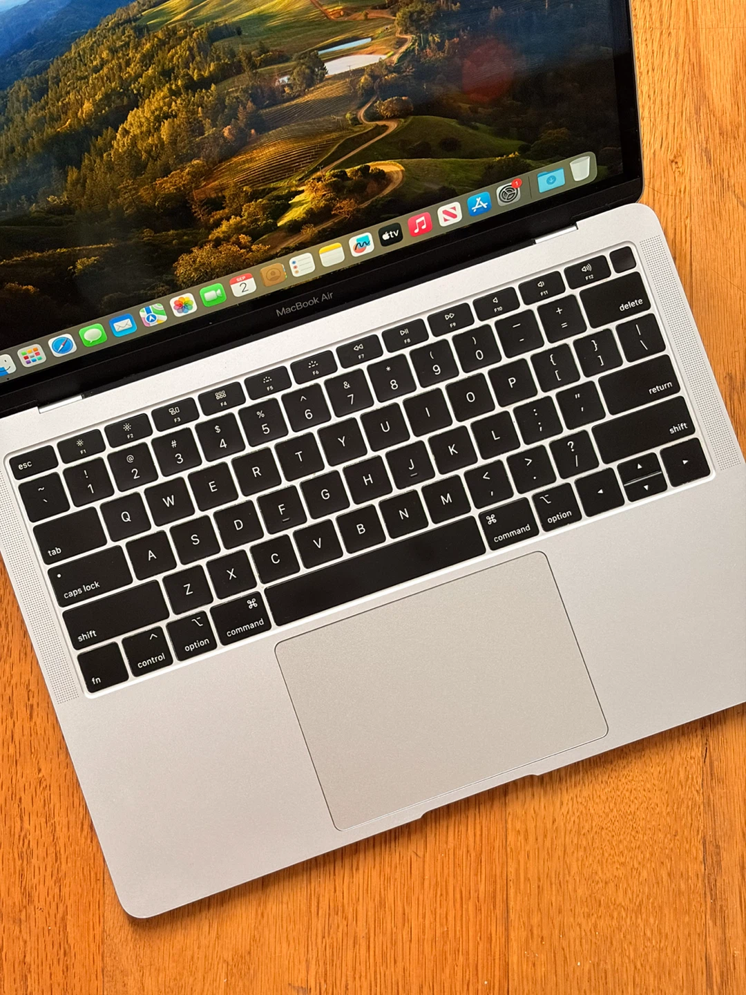 MacBook Air (Retina, 13-inch, 2019) — i5 / 8GB - photo 2