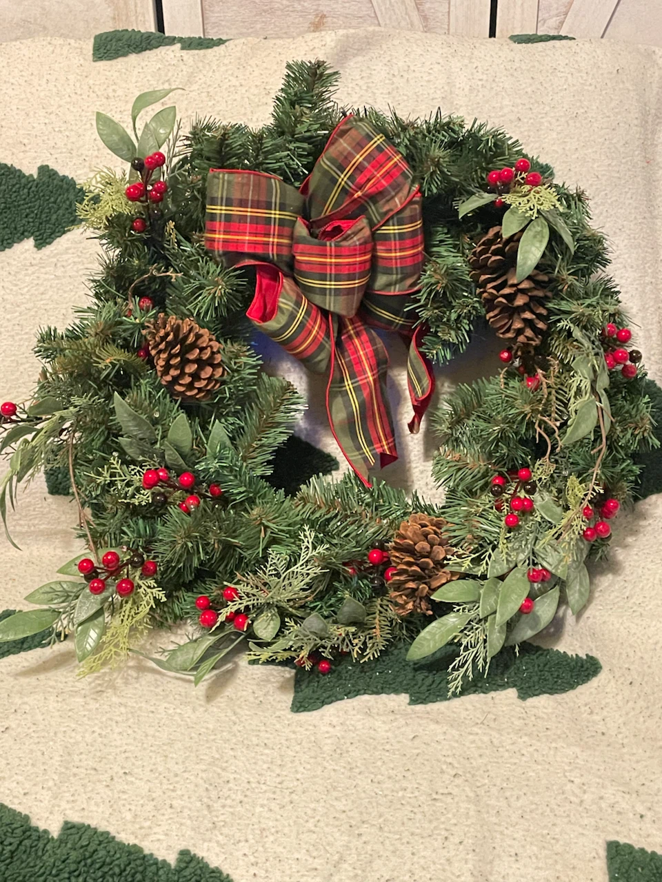Greenfields Decor Battery Operated Christmas Wreath
