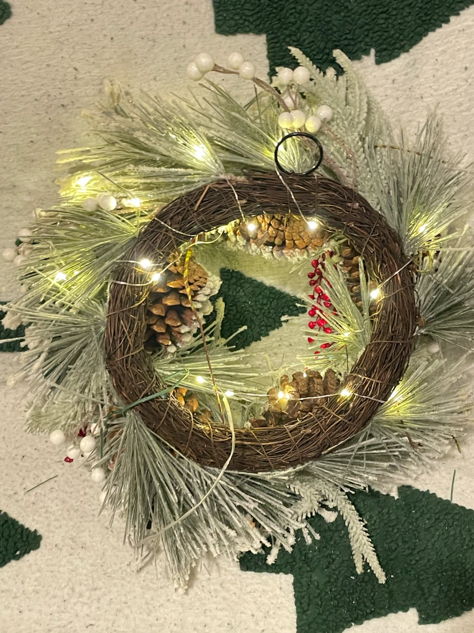 Lighted Artificial Christmas Wreath - photo 2