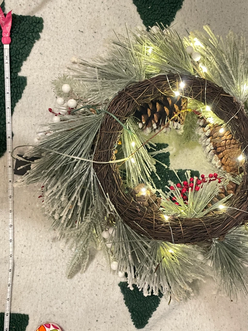 Lighted Artificial Christmas Wreath - photo 3