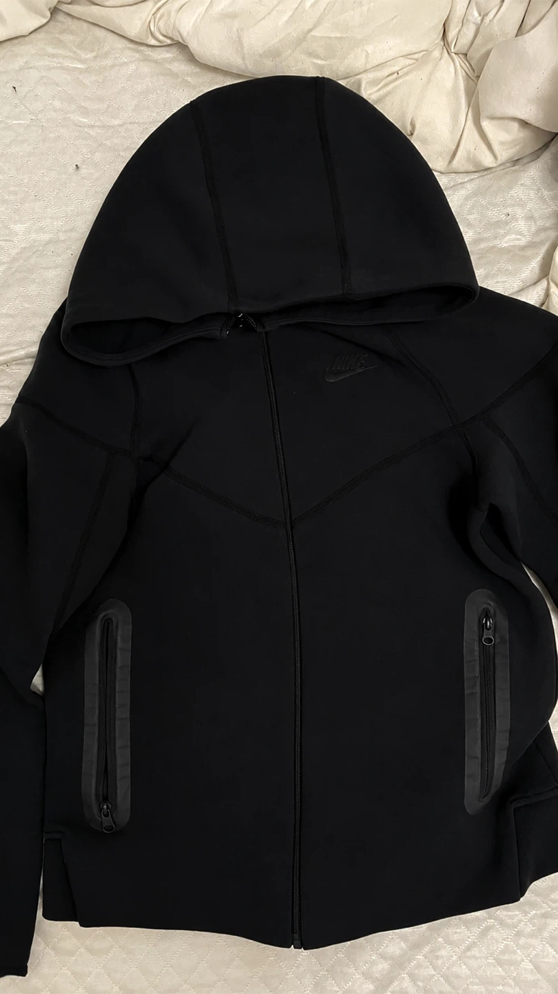 Nike Tech Fleece Full-Zip Hoodie