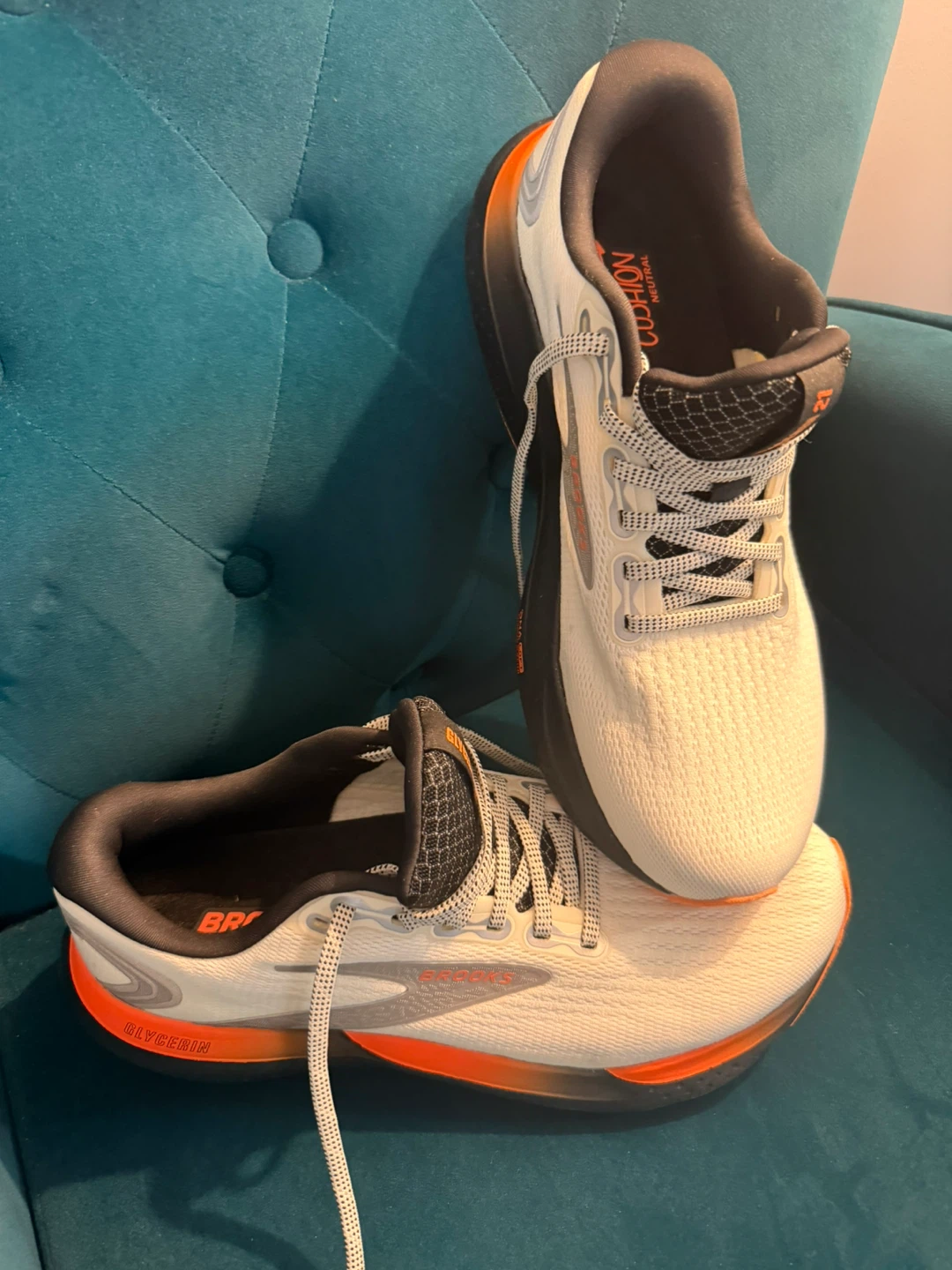 Brooks Glycerin 21 running shoes in a Women's size 12