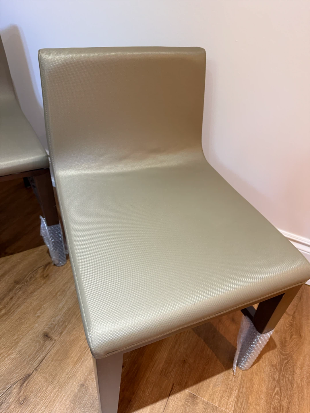 NEW Set of 3 modern dining stoolsSEAT HEIGHT 19” - photo 5