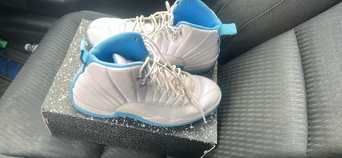 Nike Air Jordan 12 University Blue White Size 9.5