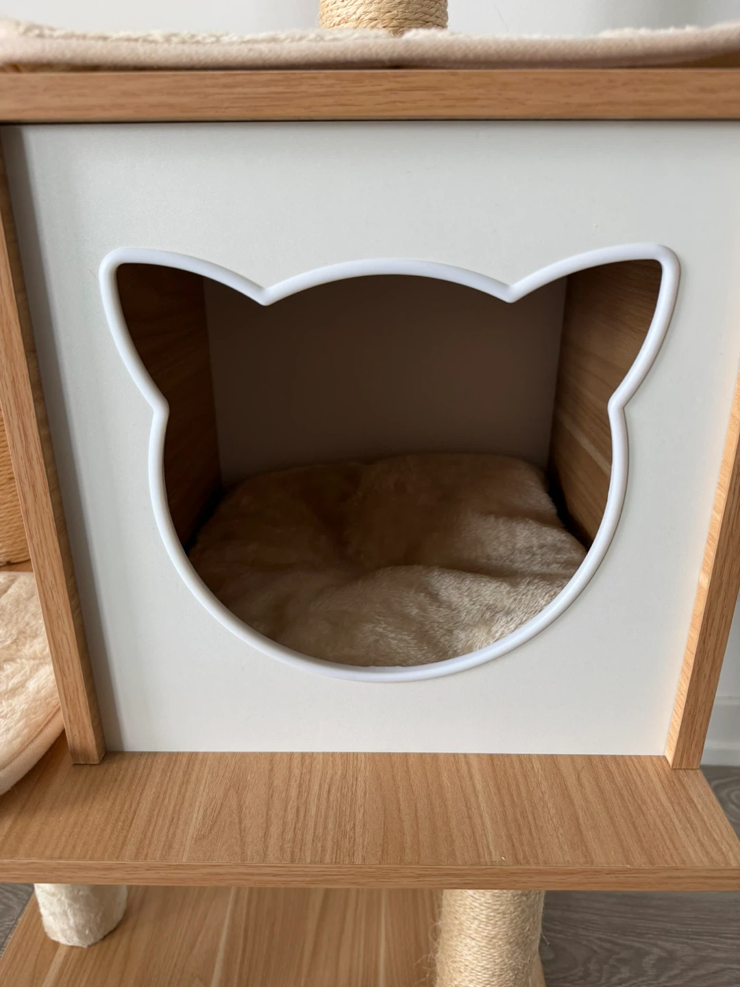 Multi-level Cat Tree with scratching posts - photo 2