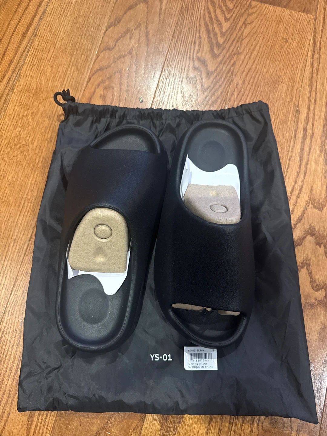 Black Slides YS-01
