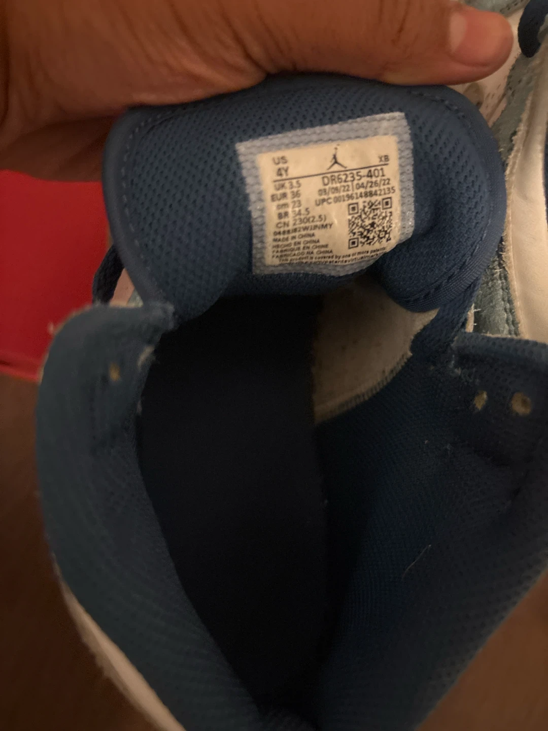 Air Jordan 1 Mid Shoes Youth Size 4Y - photo 5