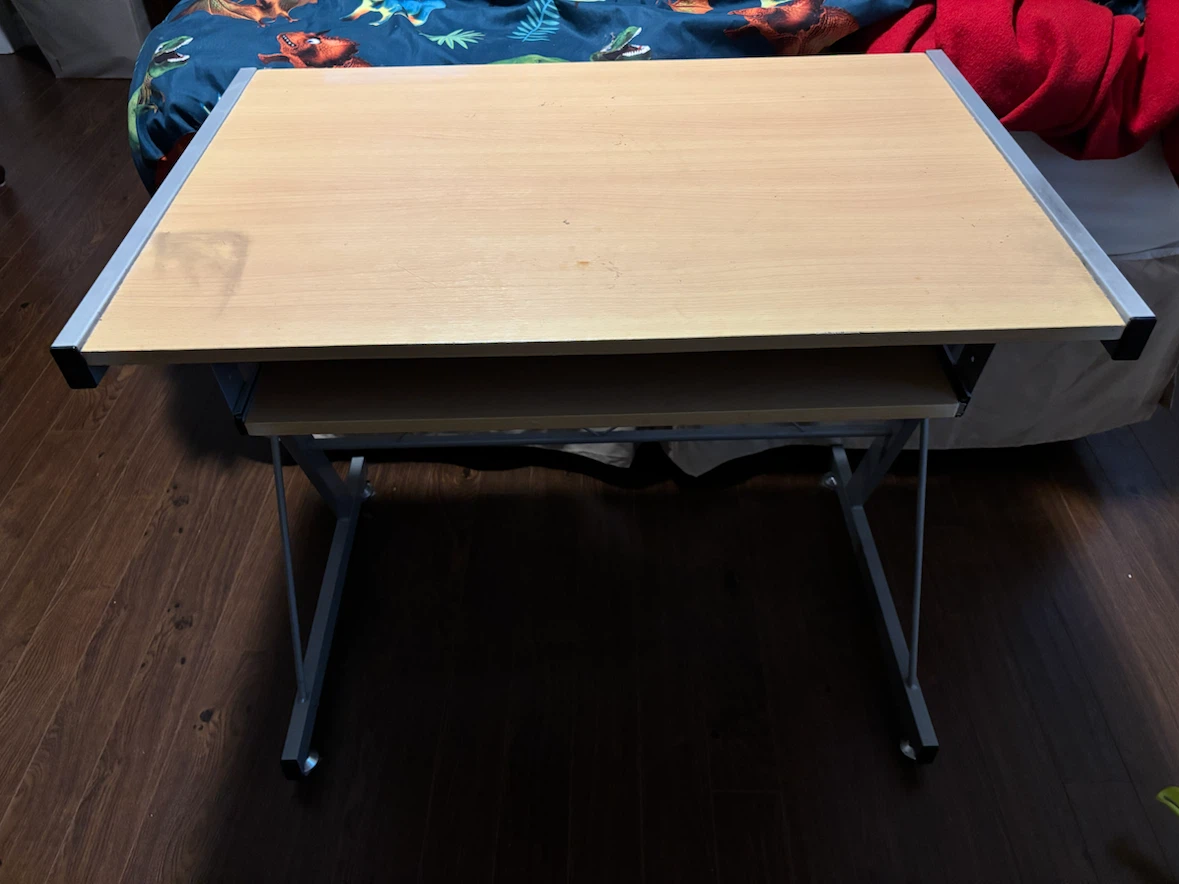 Desk with Pull-Out Keyboard Tray