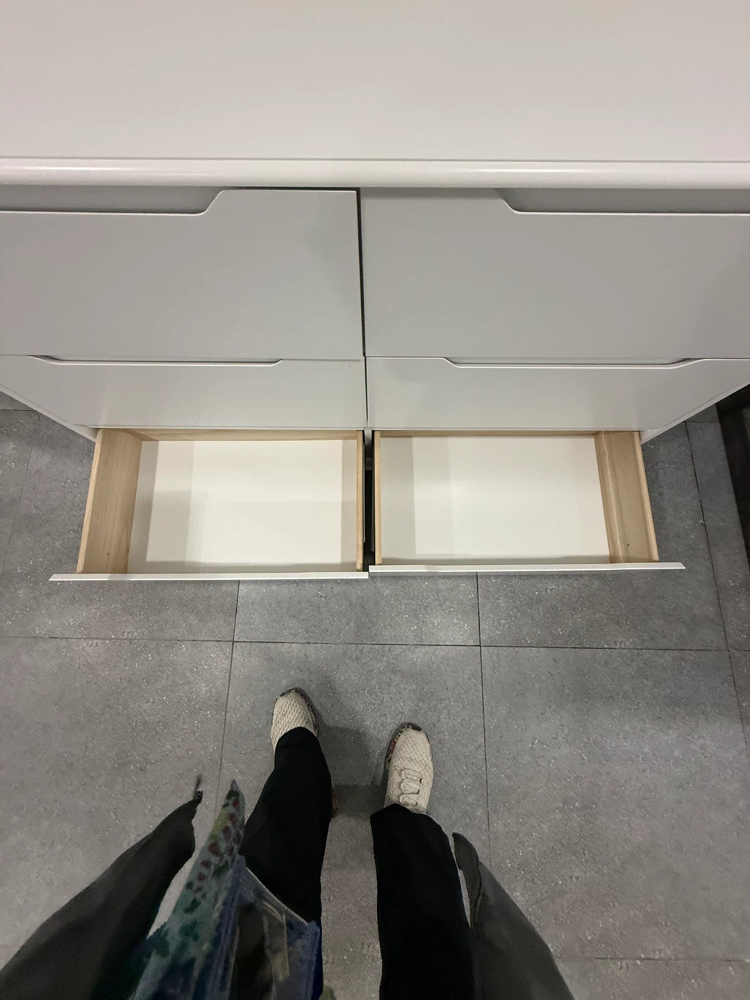 White 6-Drawer Dresser - photo 4