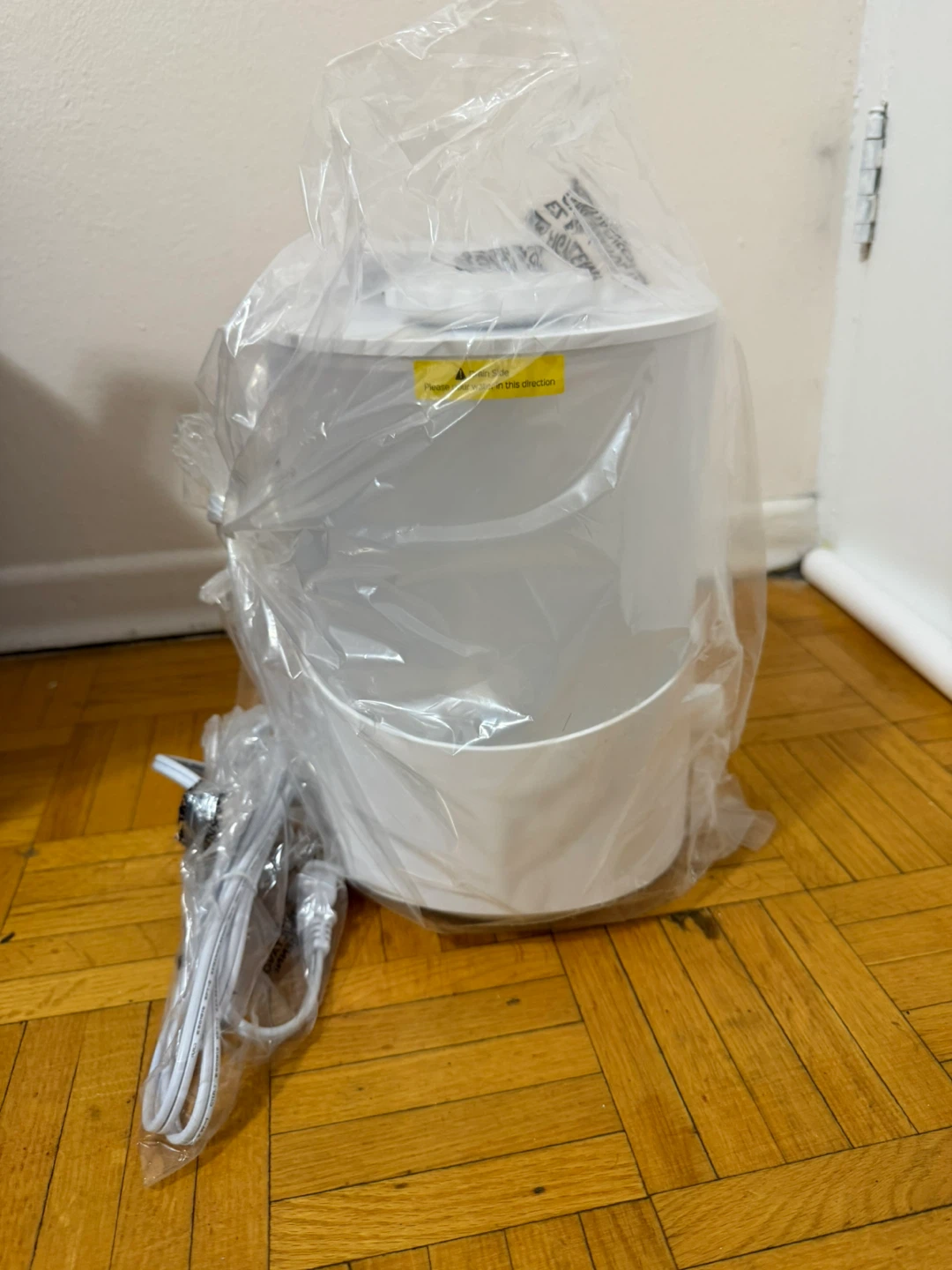 White Humidifier - photo 2