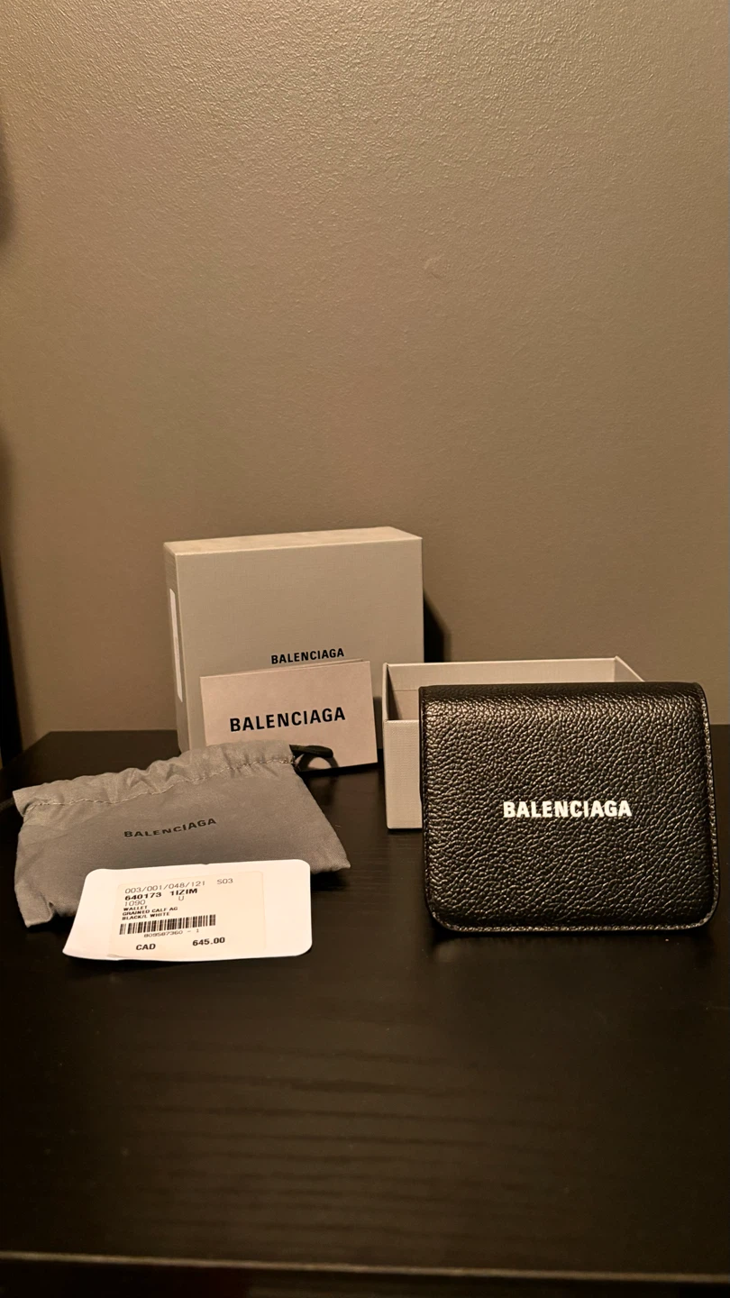 *authentic* Balenciaga Black Leather Mini Wallet - photo 2