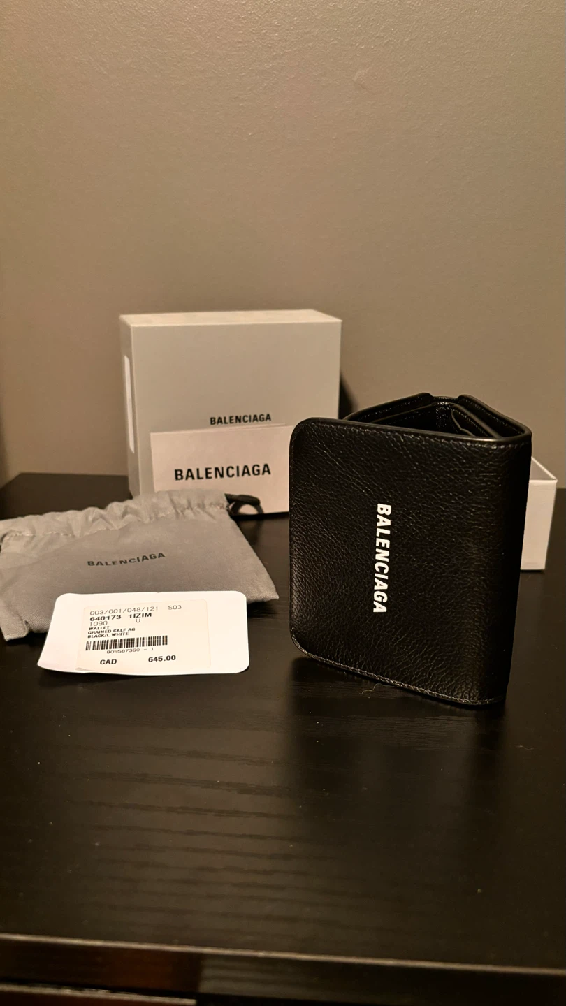 *authentic* Balenciaga Black Leather Mini Wallet - photo 3