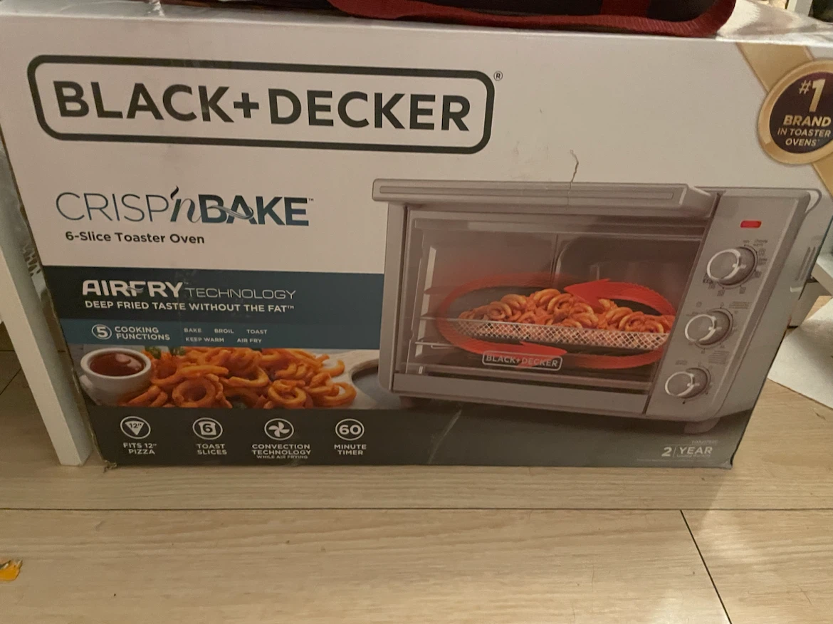 BLACK+DECKER CRISP'nBAKE 6-Slice Toaster Oven with Air Fry
