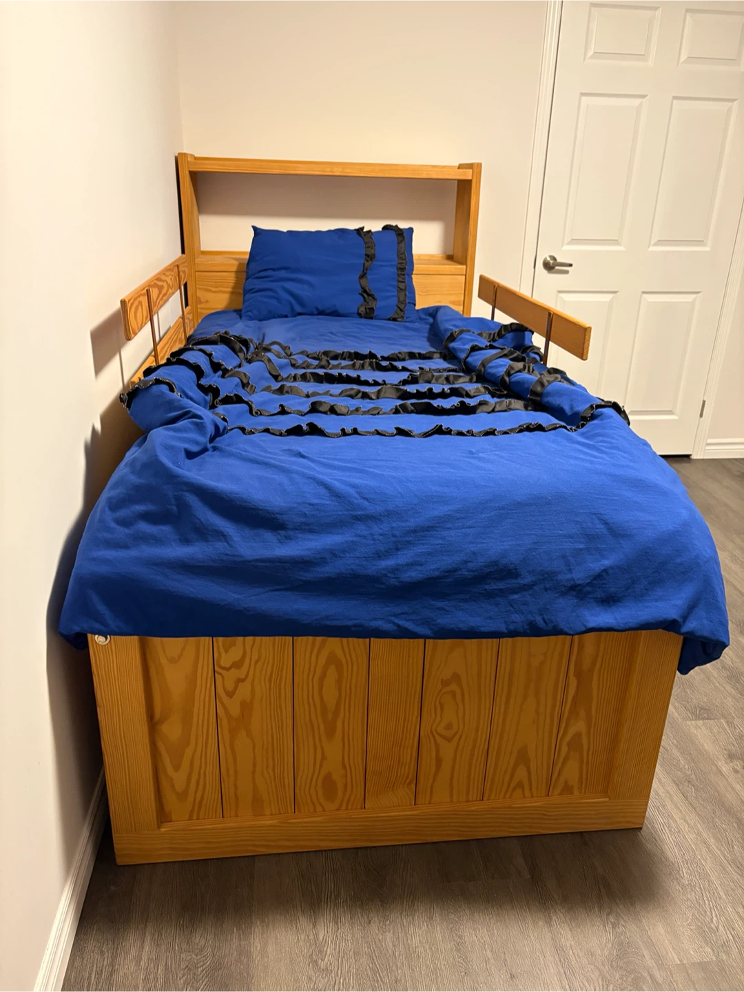 Twin captain's Bookcase Bed with Drawers and Trundle Bed