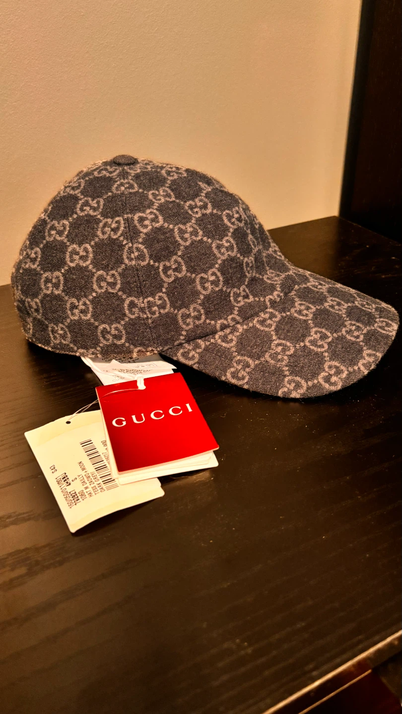 *authentic* Gucci GG Monogram Baseball Cap - photo 4