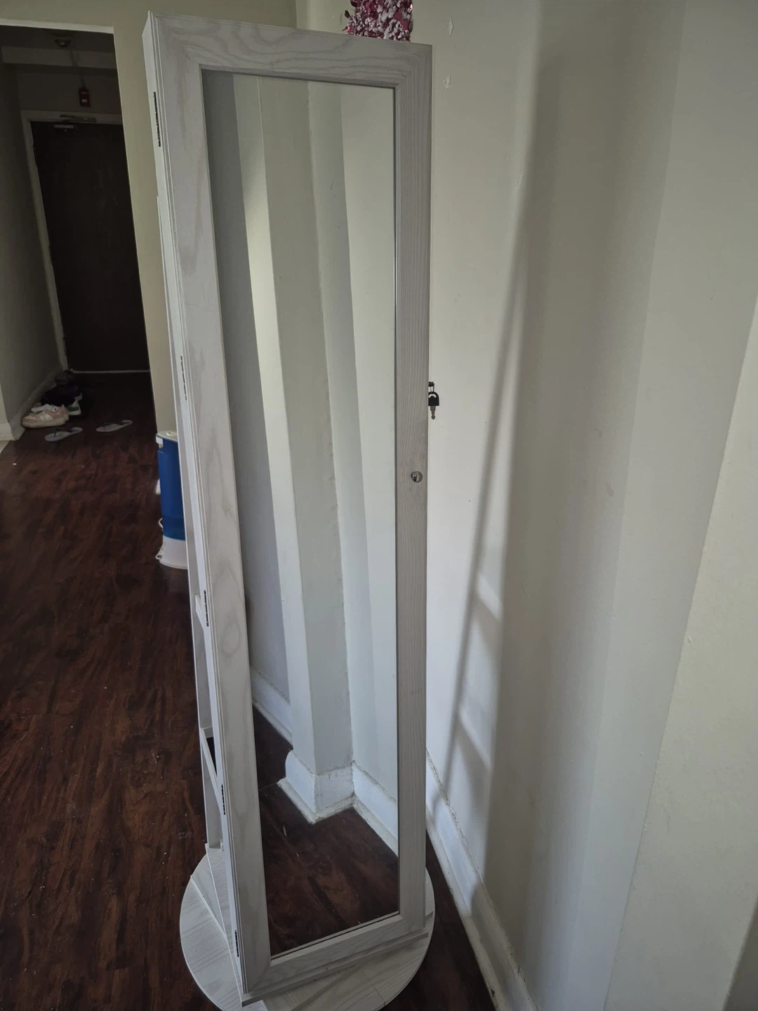 Standing Jewellery Armoire Mirror - photo 4