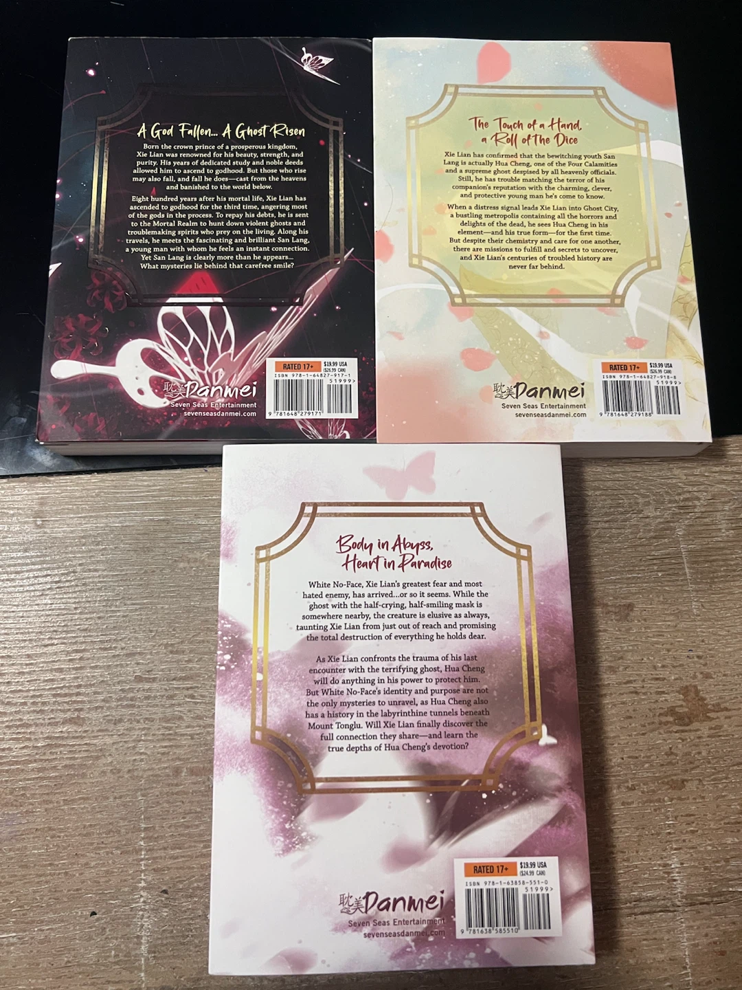 Heaven Official's Blessing Volumes 1, 2, 6 - photo 2